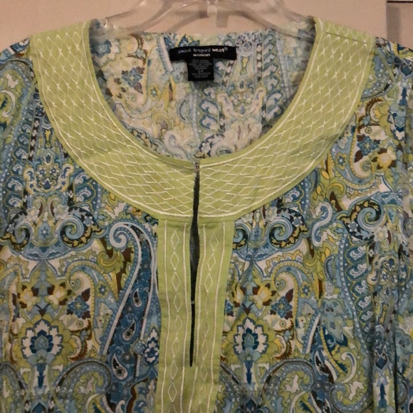 Sleeveless top - Picture 3 of 3